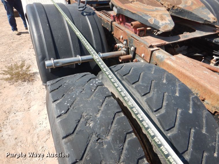 image for item DJ8972 1995 Kenworth W900B  semi truck