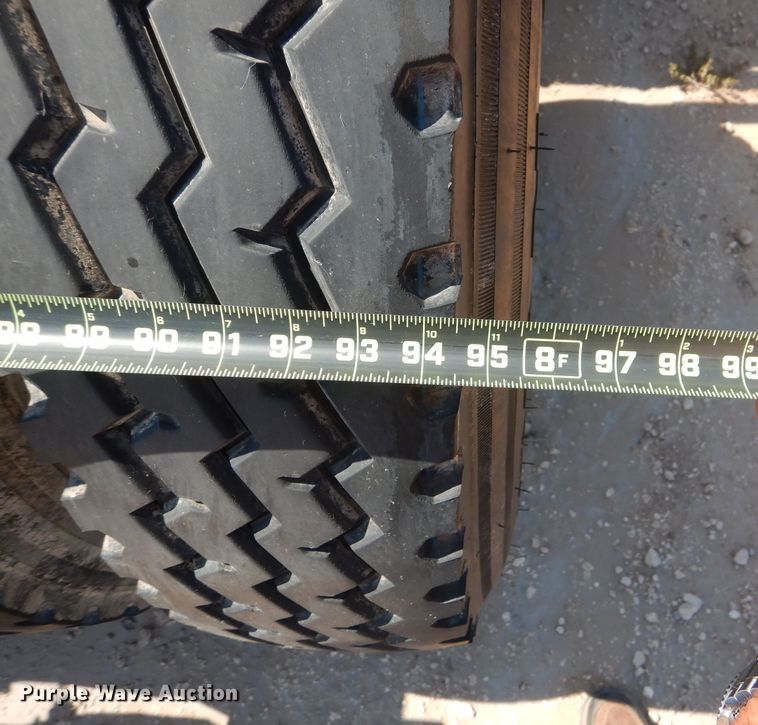 image for item DJ8972 1995 Kenworth W900B  semi truck