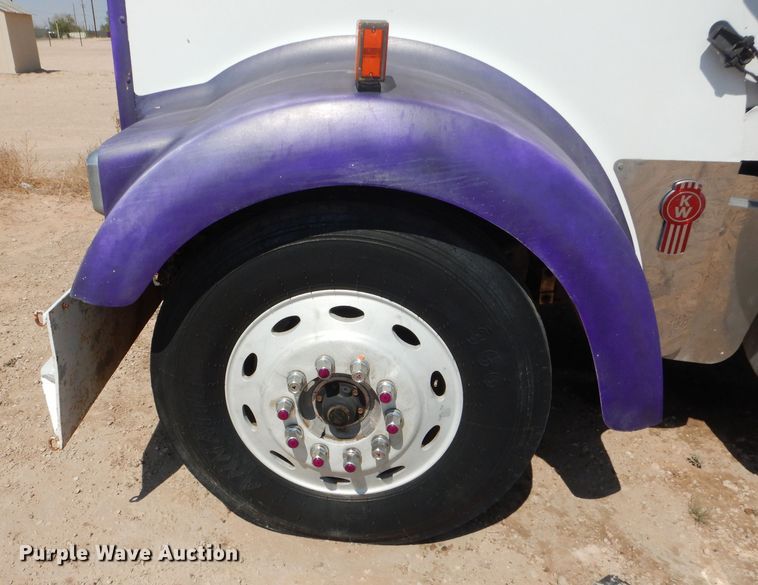 image for item DJ8972 1995 Kenworth W900B  semi truck