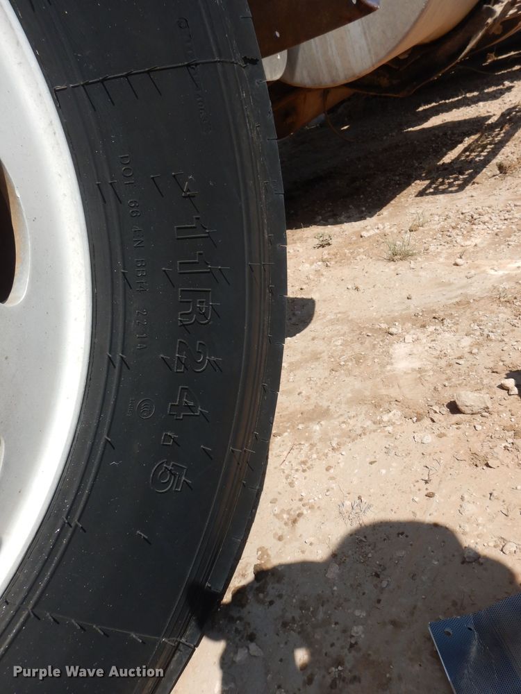 image for item DJ8972 1995 Kenworth W900B  semi truck