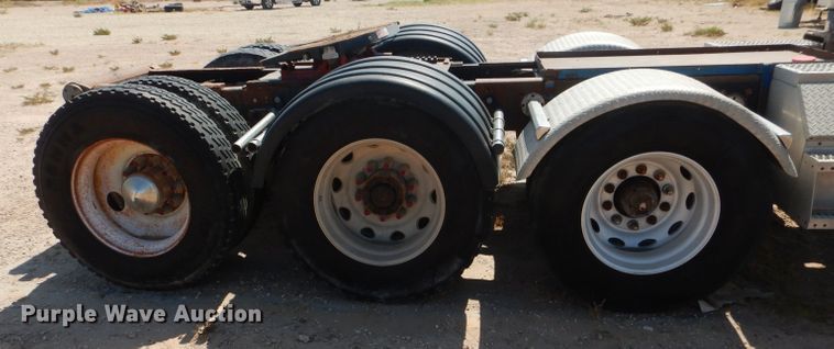 image for item DJ8972 1995 Kenworth W900B  semi truck