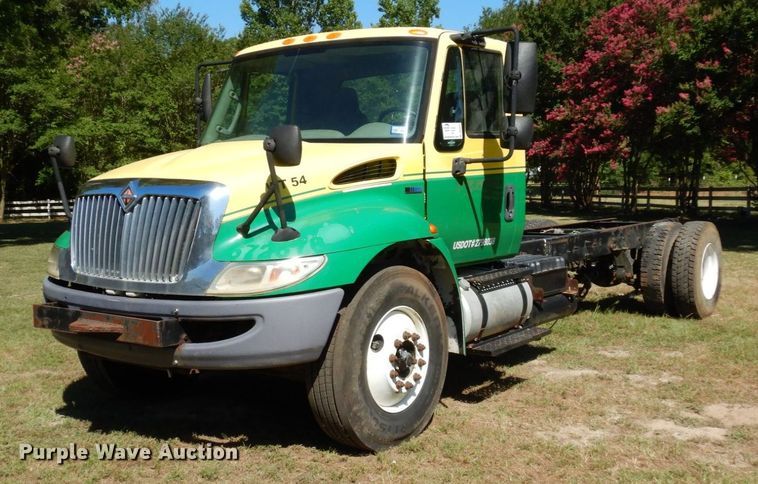 image for item DK0365 2012 International DuraStar 4300  truck cab and chassis