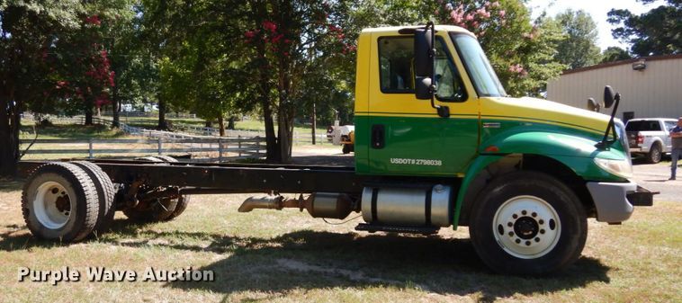 image for item DK0365 2012 International DuraStar 4300  truck cab and chassis