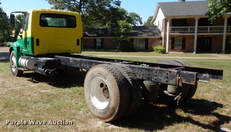 image for item DK0365 2012 International DuraStar 4300  truck cab and chassis