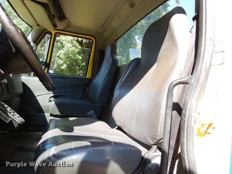 image for item DK0365 2012 International DuraStar 4300  truck cab and chassis