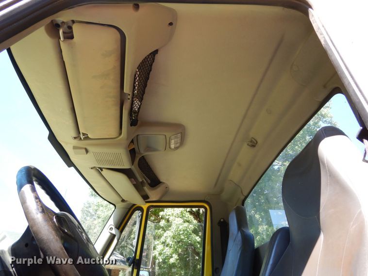 image for item DK0365 2012 International DuraStar 4300  truck cab and chassis