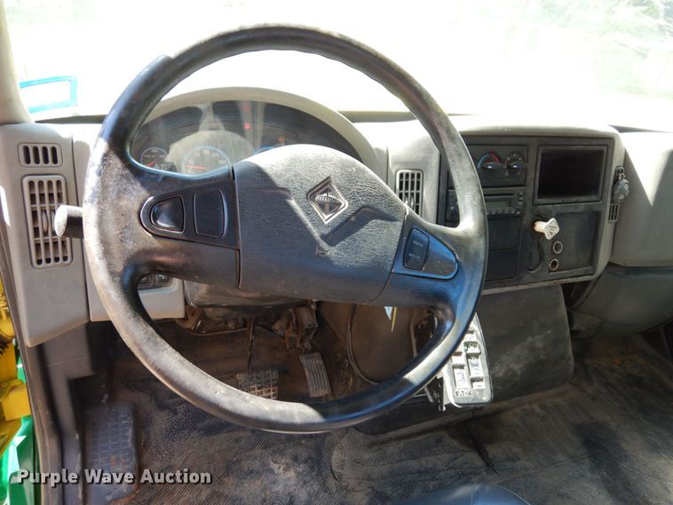 image for item DK0365 2012 International DuraStar 4300  truck cab and chassis