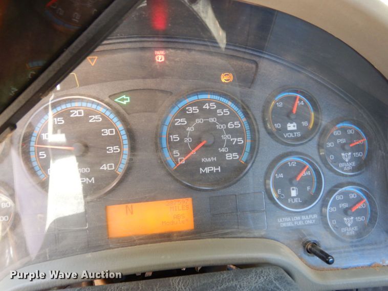 image for item DK0365 2012 International DuraStar 4300  truck cab and chassis