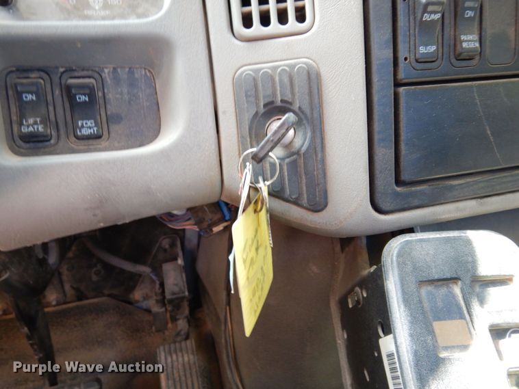 image for item DK0365 2012 International DuraStar 4300  truck cab and chassis