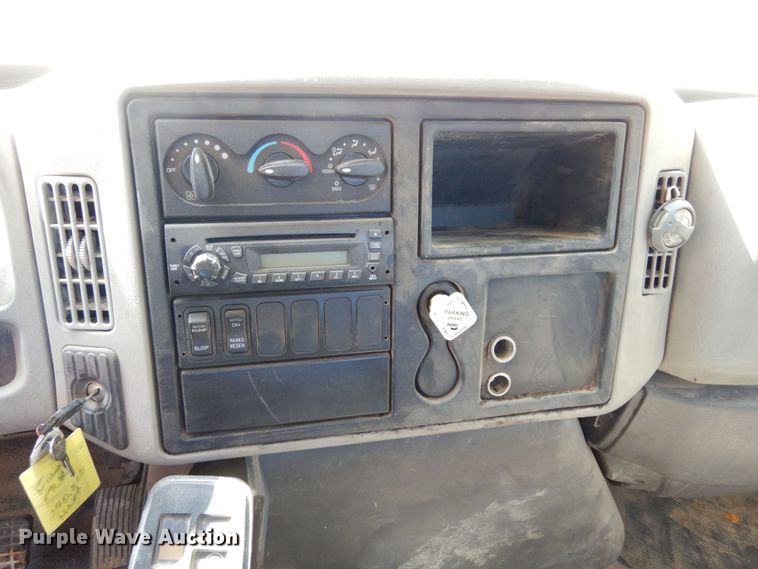 image for item DK0365 2012 International DuraStar 4300  truck cab and chassis
