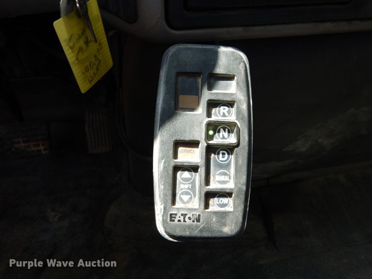 image for item DK0365 2012 International DuraStar 4300  truck cab and chassis