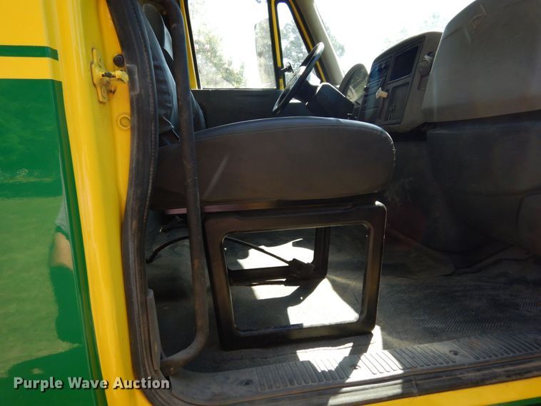 image for item DK0365 2012 International DuraStar 4300  truck cab and chassis