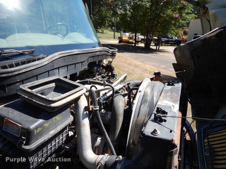 image for item DK0365 2012 International DuraStar 4300  truck cab and chassis