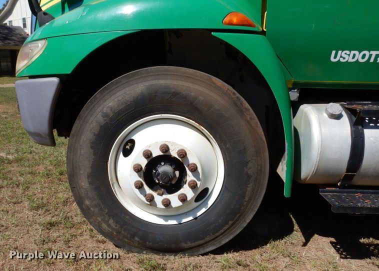 image for item DK0365 2012 International DuraStar 4300  truck cab and chassis