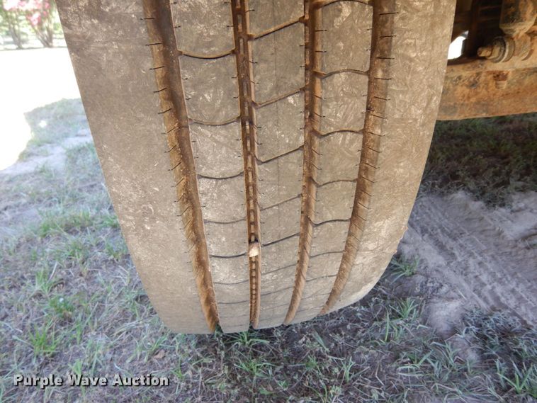 image for item DK0365 2012 International DuraStar 4300  truck cab and chassis