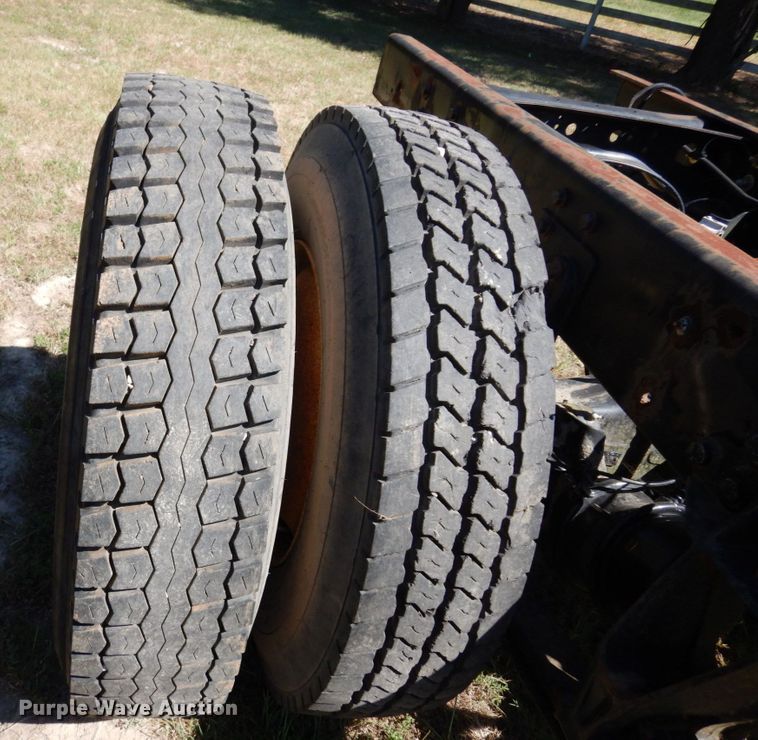 image for item DK0365 2012 International DuraStar 4300  truck cab and chassis