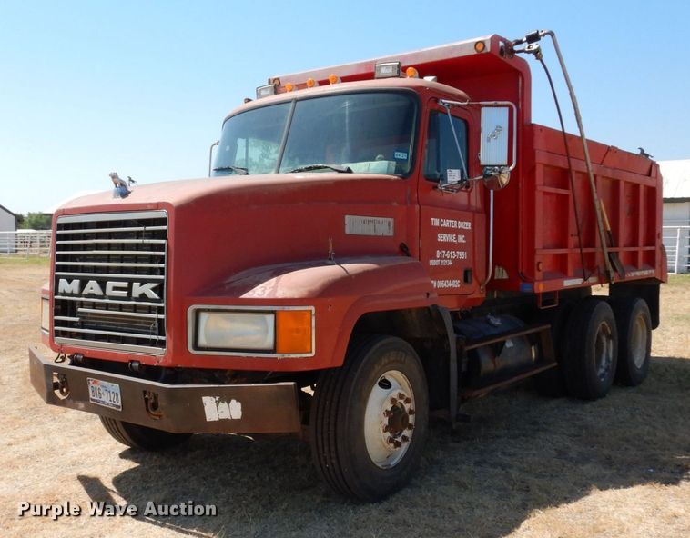 image for item DK0382 1996 Mack CH613  dump truck