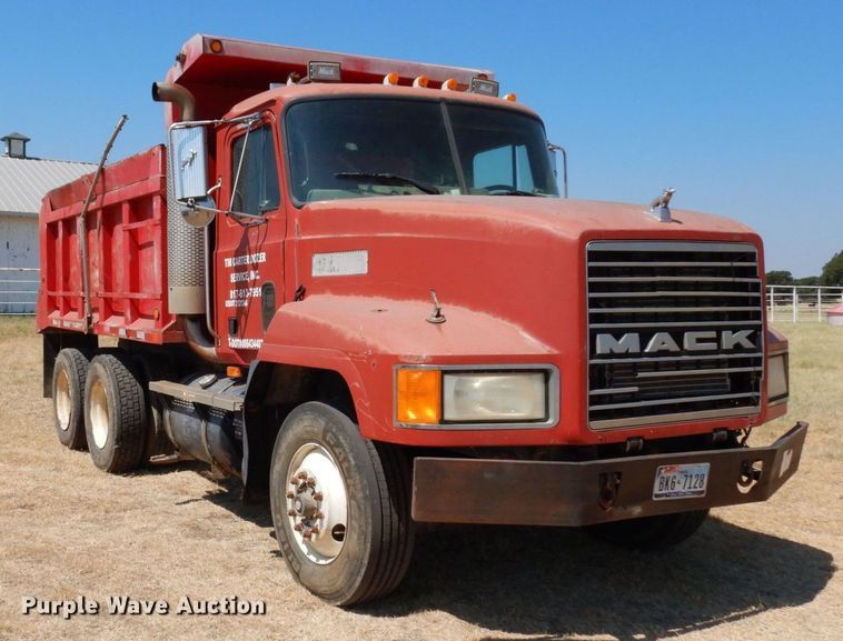 image for item DK0382 1996 Mack CH613  dump truck