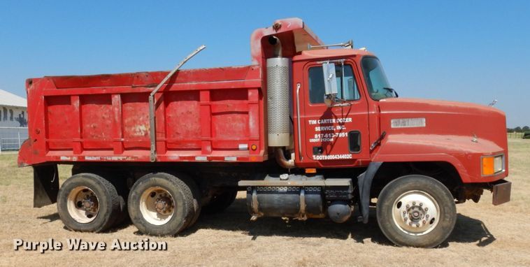 image for item DK0382 1996 Mack CH613  dump truck