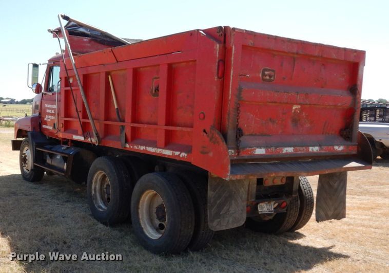 image for item DK0382 1996 Mack CH613  dump truck