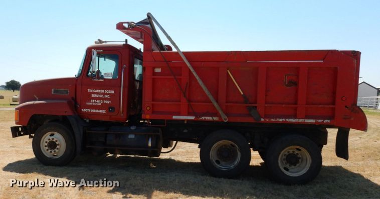 image for item DK0382 1996 Mack CH613  dump truck