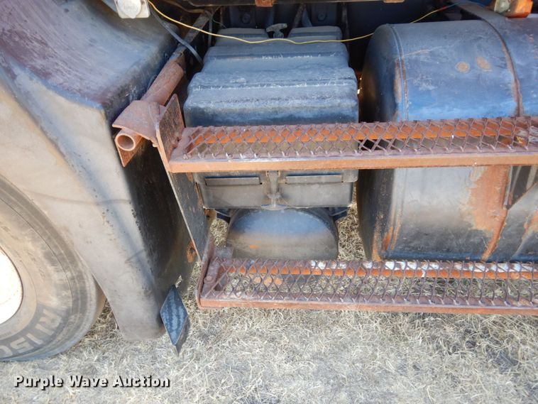 image for item DK0382 1996 Mack CH613  dump truck