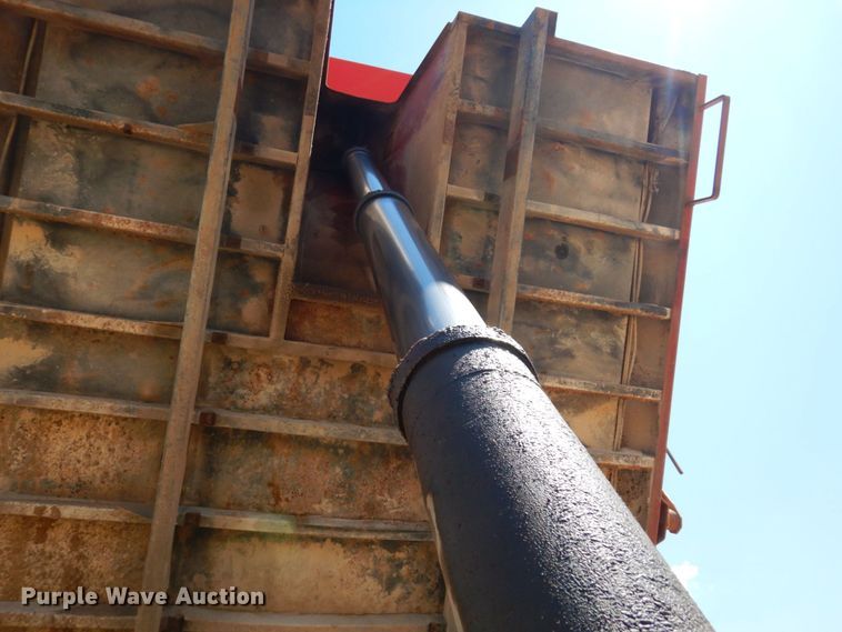 image for item DK0382 1996 Mack CH613  dump truck