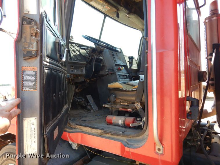 image for item DK0382 1996 Mack CH613  dump truck
