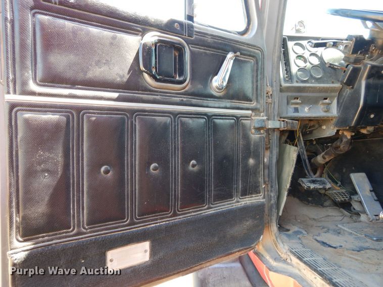 image for item DK0382 1996 Mack CH613  dump truck