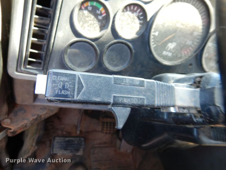 image for item DK0382 1996 Mack CH613  dump truck