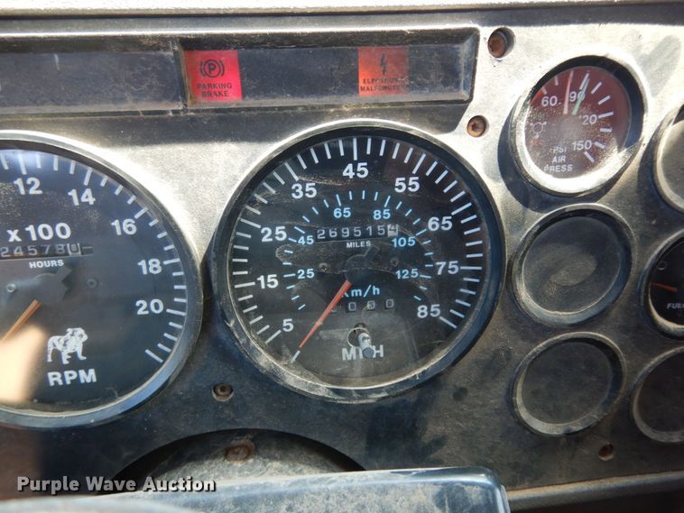 image for item DK0382 1996 Mack CH613  dump truck