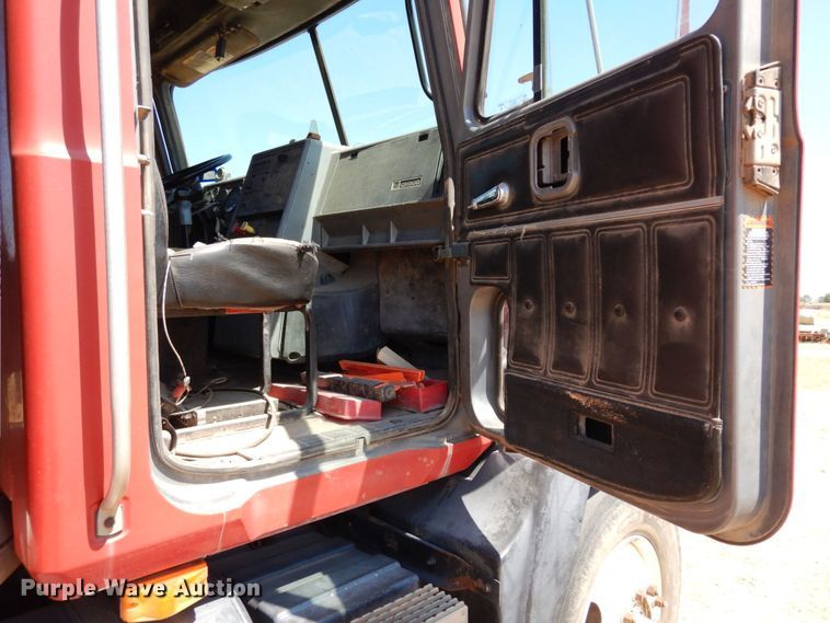 image for item DK0382 1996 Mack CH613  dump truck