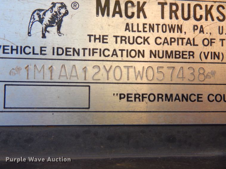 image for item DK0382 1996 Mack CH613  dump truck