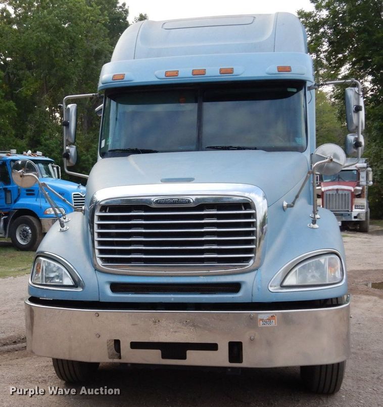 image for item DK0388 2006 Freightliner Columbia  semi truck