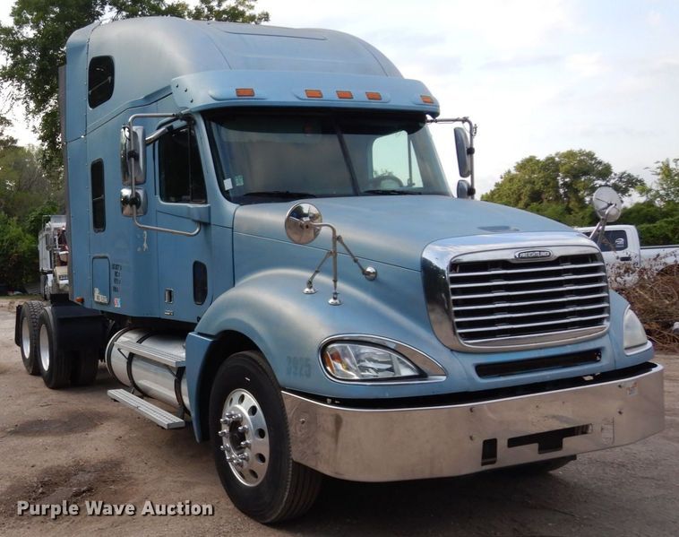 image for item DK0388 2006 Freightliner Columbia  semi truck