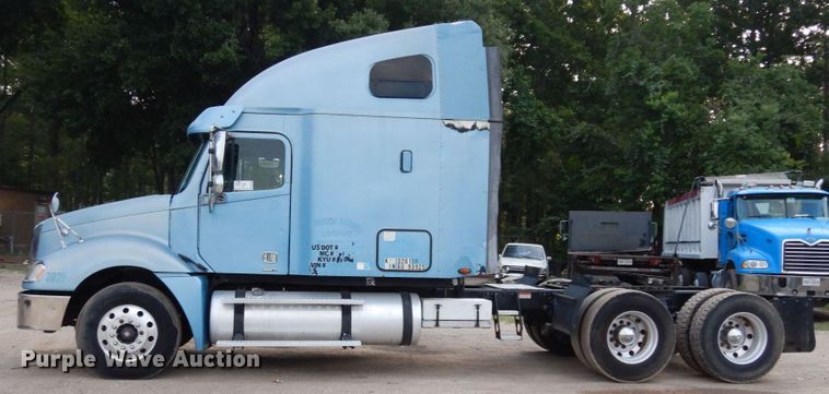 image for item DK0388 2006 Freightliner Columbia  semi truck