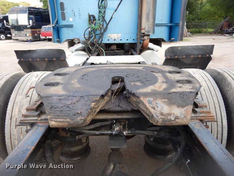 image for item DK0388 2006 Freightliner Columbia  semi truck