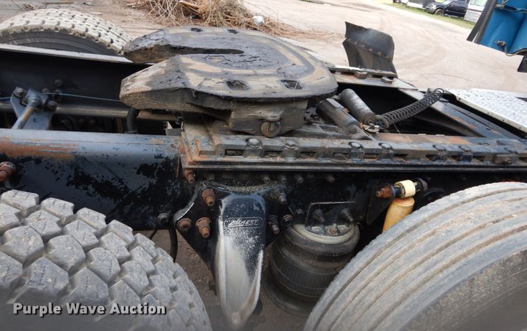 image for item DK0388 2006 Freightliner Columbia  semi truck