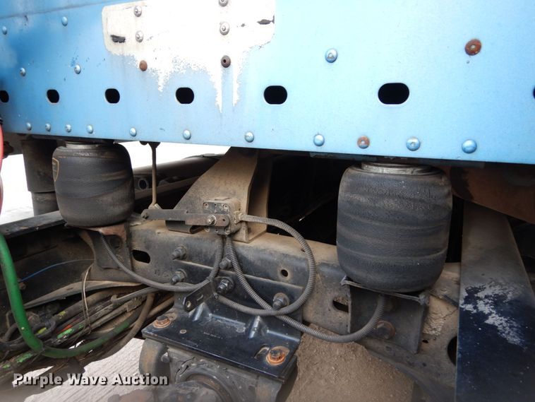 image for item DK0388 2006 Freightliner Columbia  semi truck