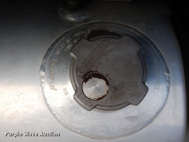 image for item DK0388 2006 Freightliner Columbia  semi truck