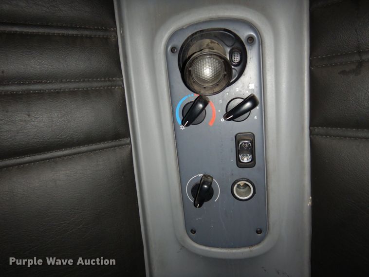 image for item DK0388 2006 Freightliner Columbia  semi truck