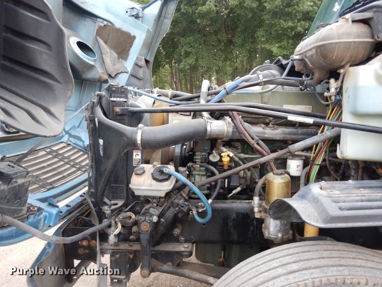 image for item DK0388 2006 Freightliner Columbia  semi truck