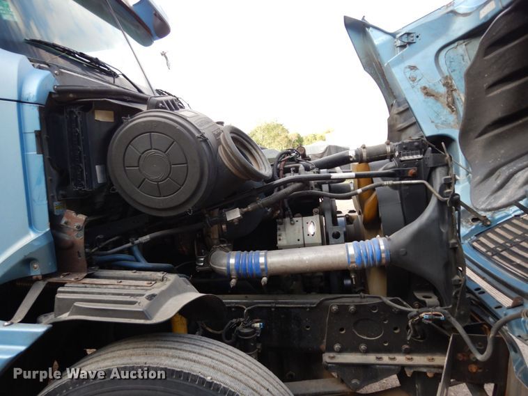 image for item DK0388 2006 Freightliner Columbia  semi truck