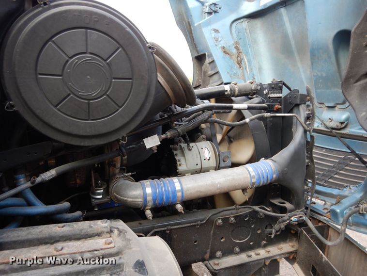 image for item DK0388 2006 Freightliner Columbia  semi truck