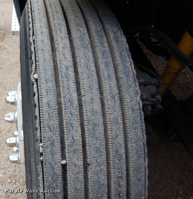 image for item DK0388 2006 Freightliner Columbia  semi truck