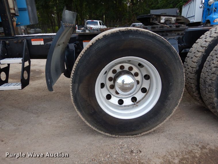 image for item DK0388 2006 Freightliner Columbia  semi truck