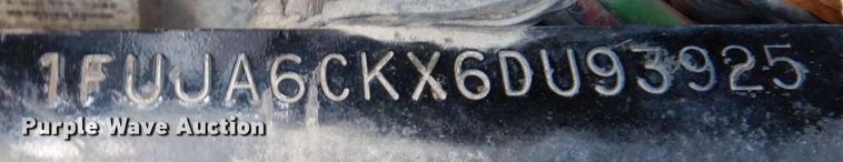 image for item DK0388 2006 Freightliner Columbia  semi truck