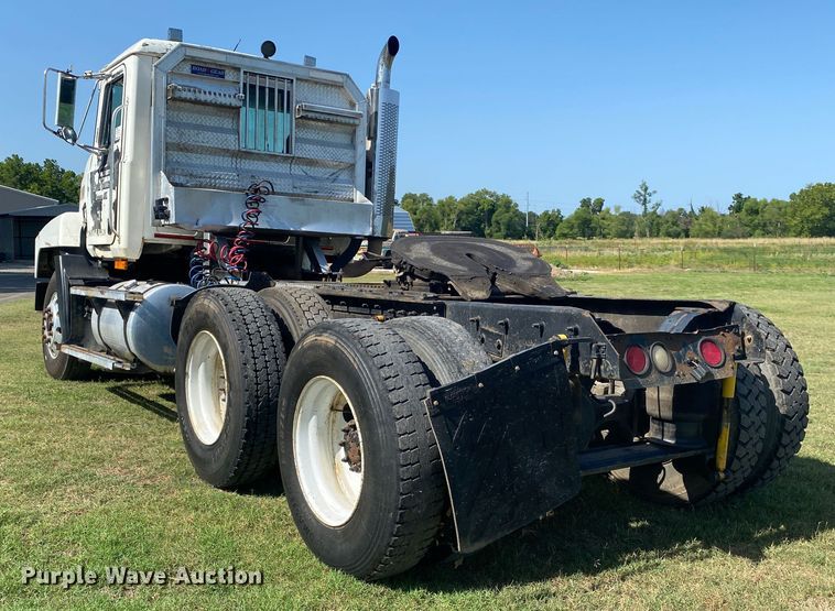 image for item DK6253 1998 Mack CH613  semi truck