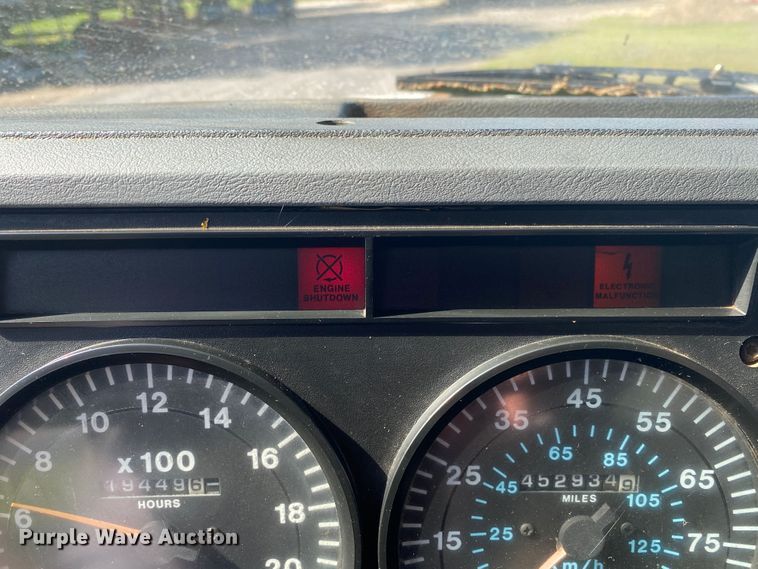 image for item DK6253 1998 Mack CH613  semi truck