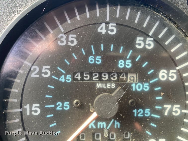 image for item DK6253 1998 Mack CH613  semi truck